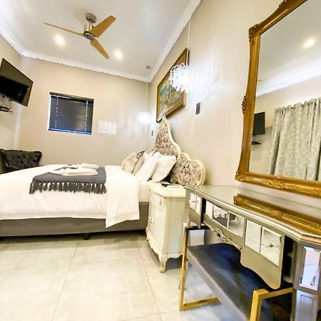Le Grant Guesthhouse Aparthotel Kroonstad Exterior foto