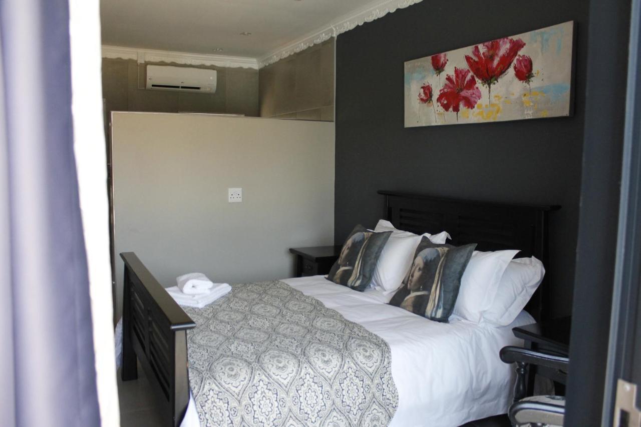 Le Grant Guesthhouse Aparthotel Kroonstad Exterior foto