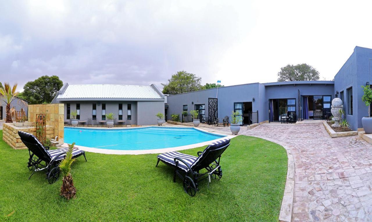 Le Grant Guesthhouse Aparthotel Kroonstad Exterior foto