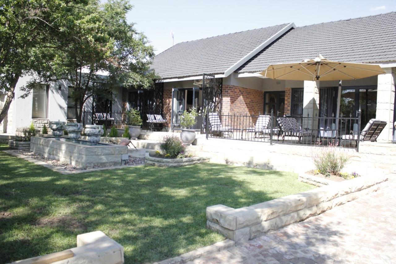 Le Grant Guesthhouse Aparthotel Kroonstad Exterior foto