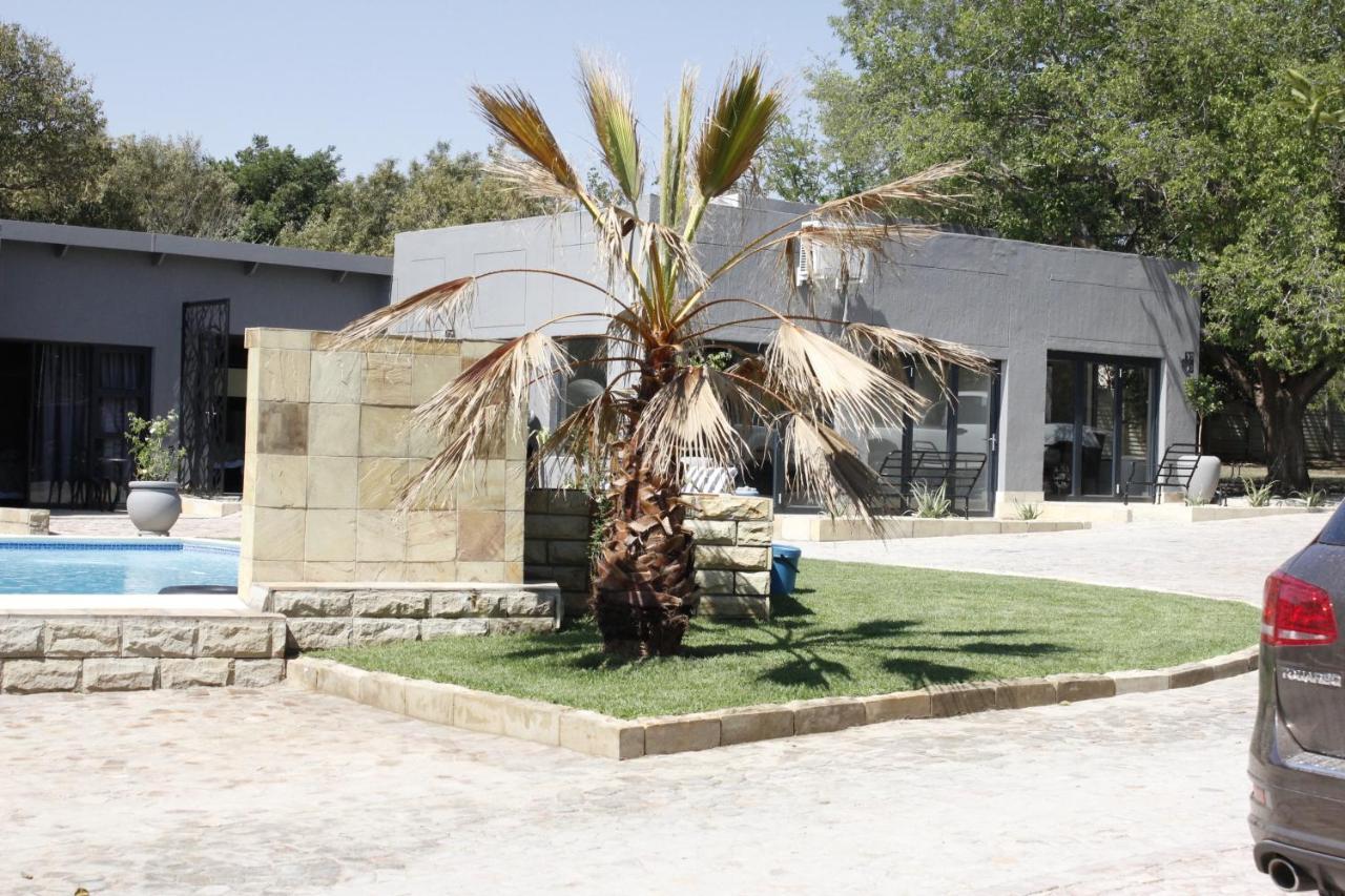 Le Grant Guesthhouse Aparthotel Kroonstad Exterior foto