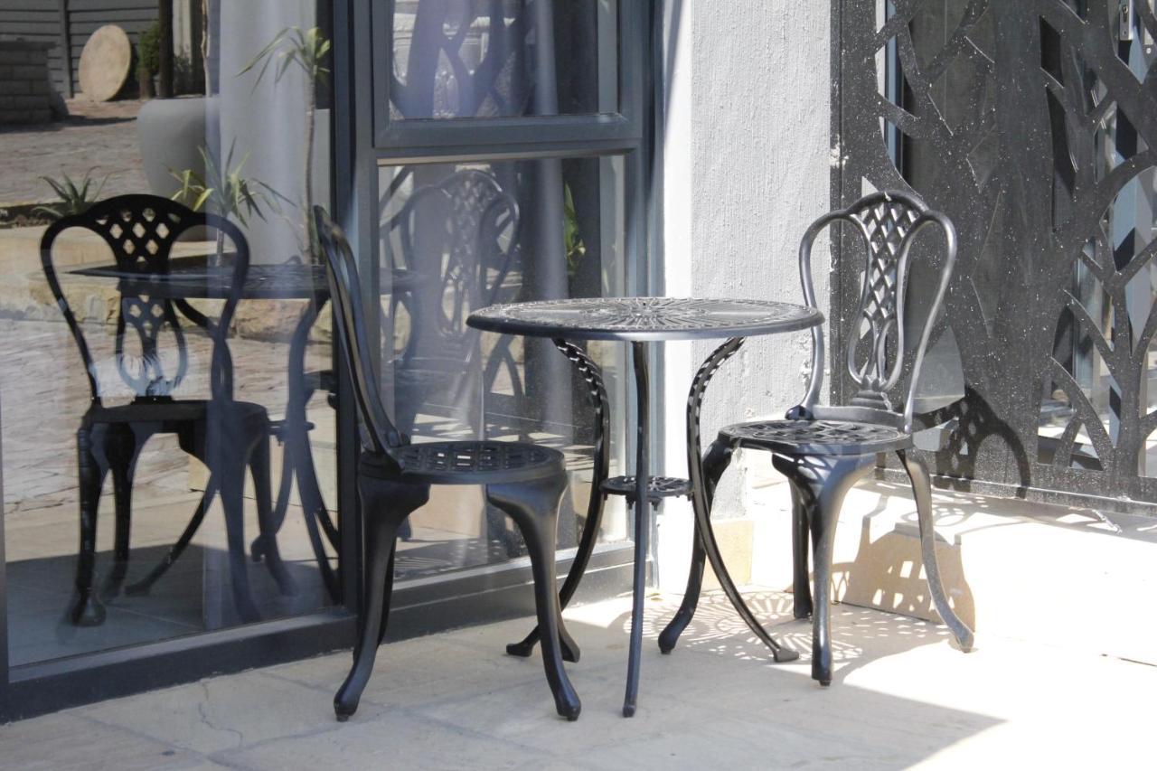 Le Grant Guesthhouse Aparthotel Kroonstad Exterior foto
