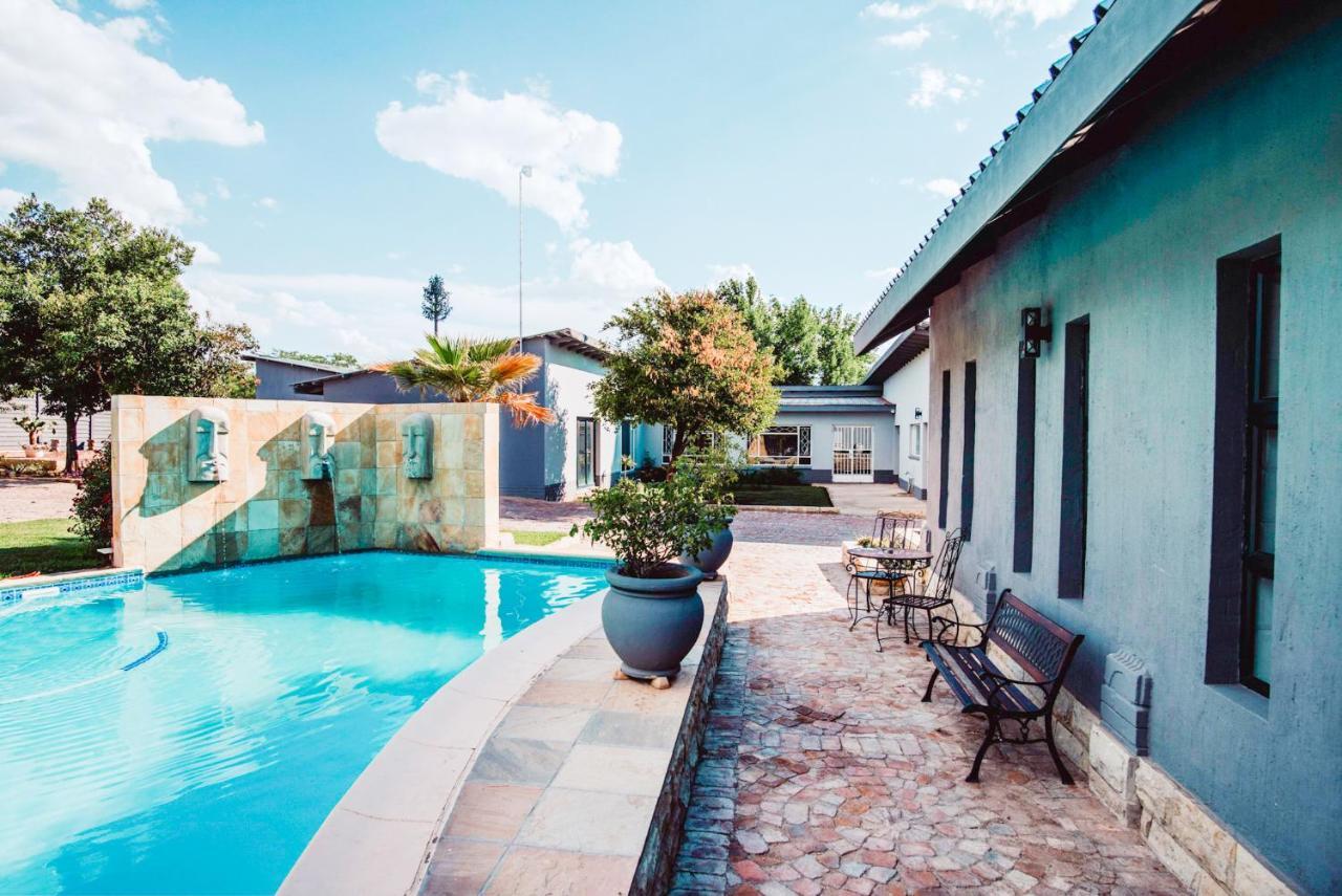 Le Grant Guesthhouse Aparthotel Kroonstad Exterior foto