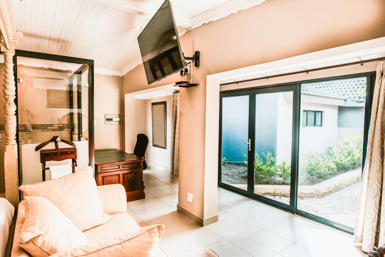 Le Grant Guesthhouse Aparthotel Kroonstad Exterior foto