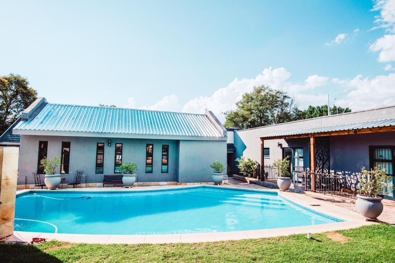 Le Grant Guesthhouse Aparthotel Kroonstad Exterior foto