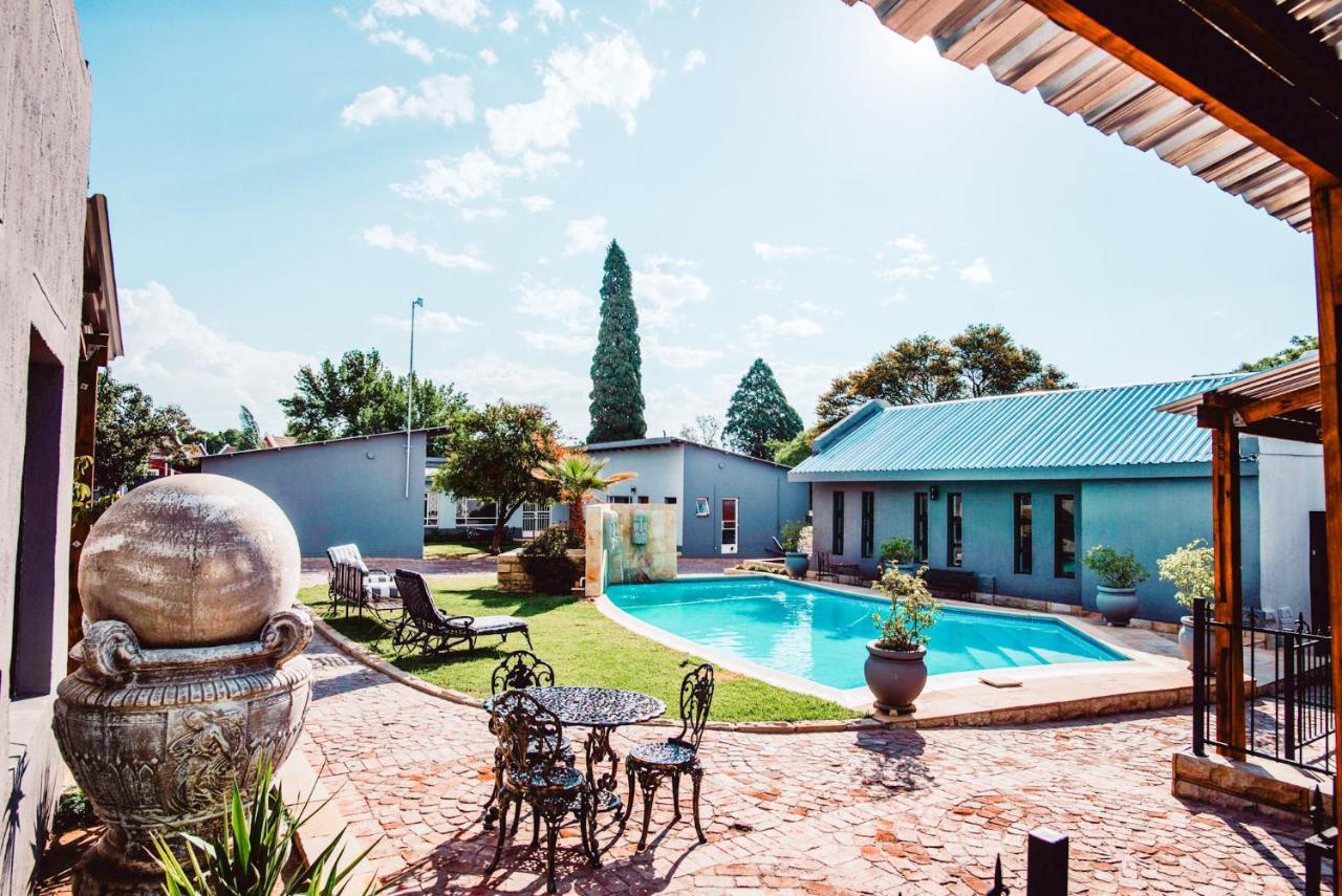 Le Grant Guesthhouse Aparthotel Kroonstad Exterior foto